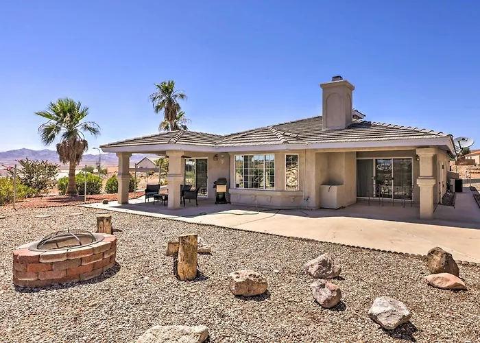Holiday home Luxe W/ Detached Casita & Furnished Patio!