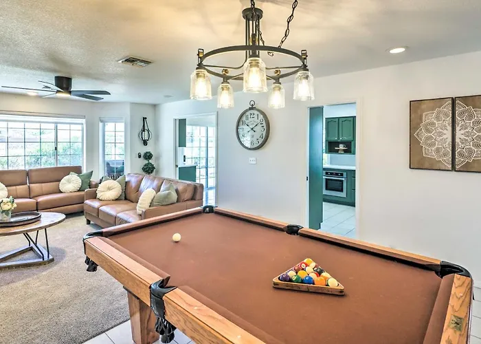 Luxe W/ Detached Casita & Furnished Patio! Holiday home Bullhead City