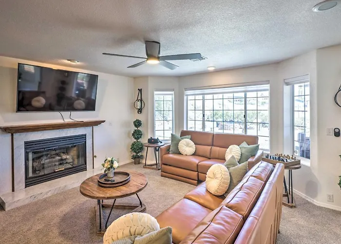Luxe W/ Detached Casita & Furnished Patio! Holiday home