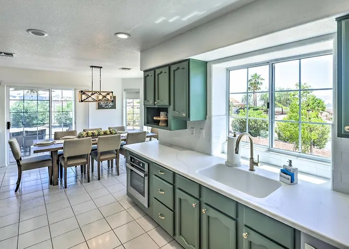 Holiday home Luxe W/ Detached Casita & Furnished Patio! Bullhead City