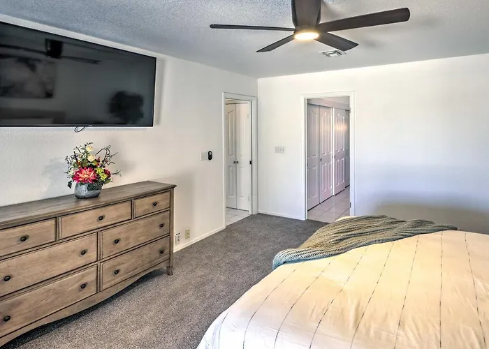 Luxe W/ Detached Casita & Furnished Patio! Bullhead City