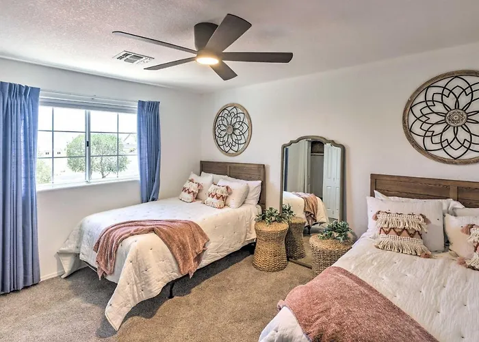 Luxe W/ Detached Casita & Furnished Patio! Bullhead City