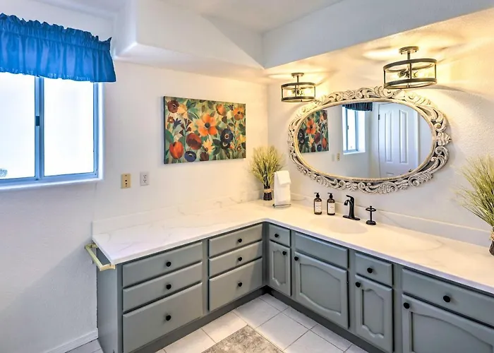 Holiday home Luxe W/ Detached Casita & Furnished Patio! Bullhead City
