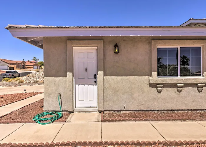 Dom wakacyjny Luxe W/ Detached Casita & Furnished Patio! Bullhead City